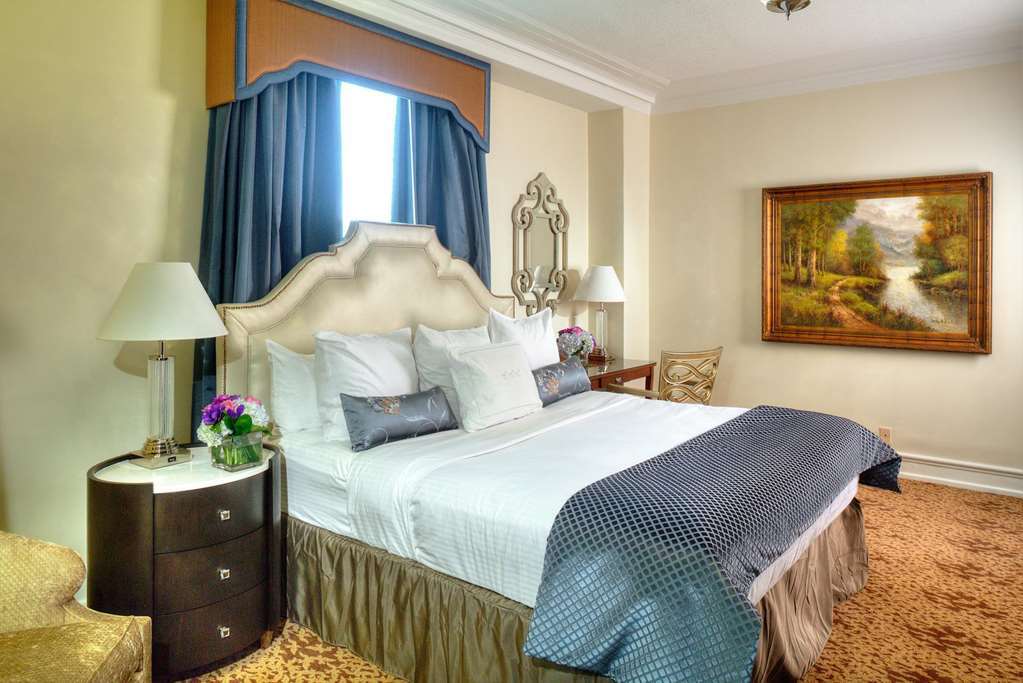 Peabody Hotel 4*